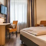 Am Stadtpark 4*