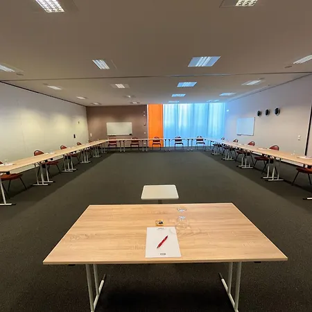 Hotel Am Stadtpark 4*