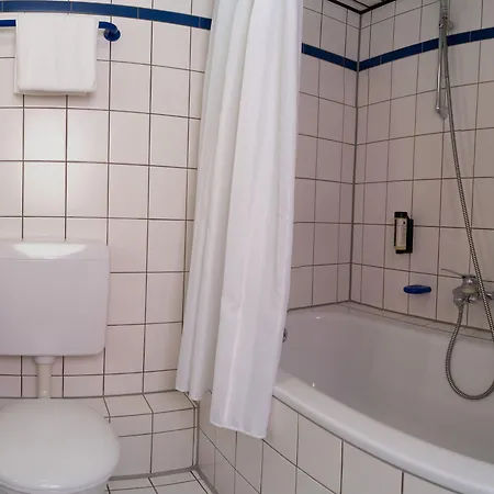 Am Stadtpark 4*