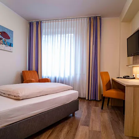 Am Stadtpark 4*