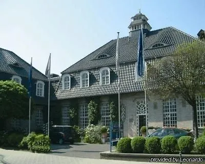 城市公园酒店 4* 希尔登