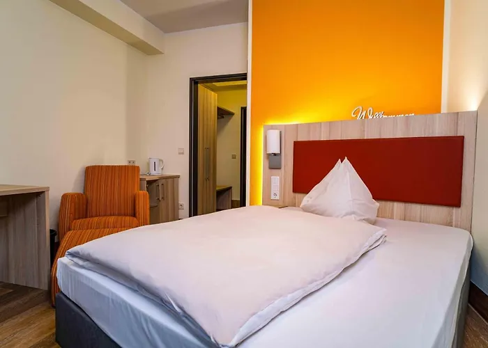Am Stadtpark 4*